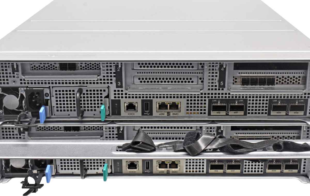 NetApp All Flash AFF-A700s NVMe SSD Storage System 24x SFF 2,5 No OS NetApp All Flash AFF-A700s NVMe SSD Storage System 24x SFF 2,5 No OS