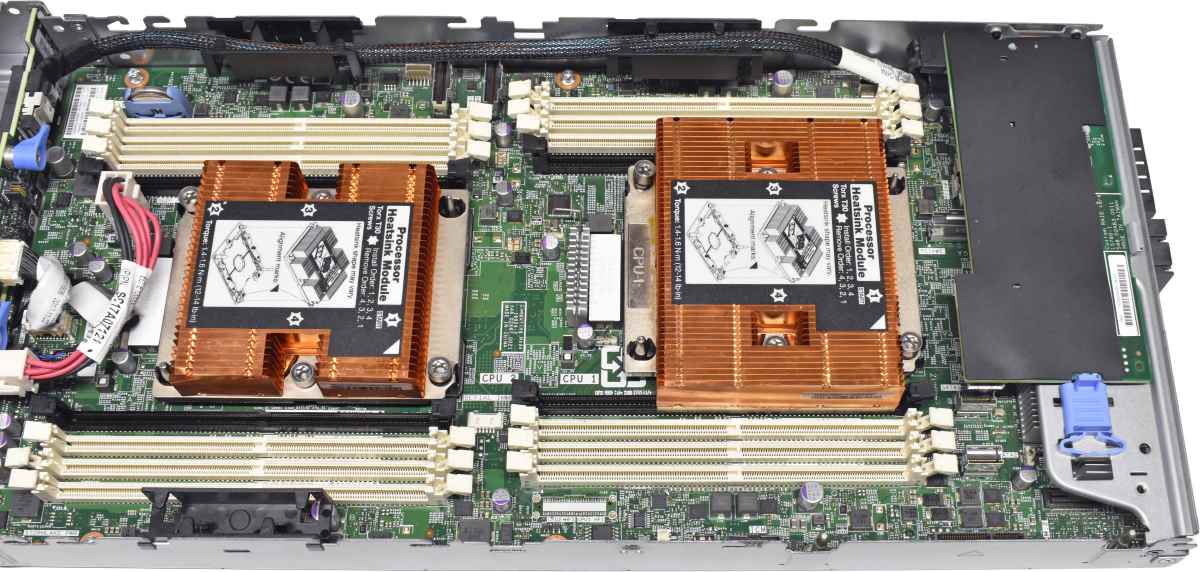 Lenovo SD530 Node Server no CPU no PC4 2x Heatsink RAID 530-8i 4x SFF