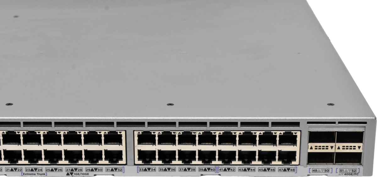 Extreme VDX 6740T-1G XBR-VDX6740T-56-1G-F 48-Port 10G RJ-45 Ethernet Switch 4x 40G QSFP+ Extreme VDX 6740T-1G XBR-VDX6740T-56-1G-F 48-Port 10G RJ-45 Ethernet Switch 4x 40G QSFP+