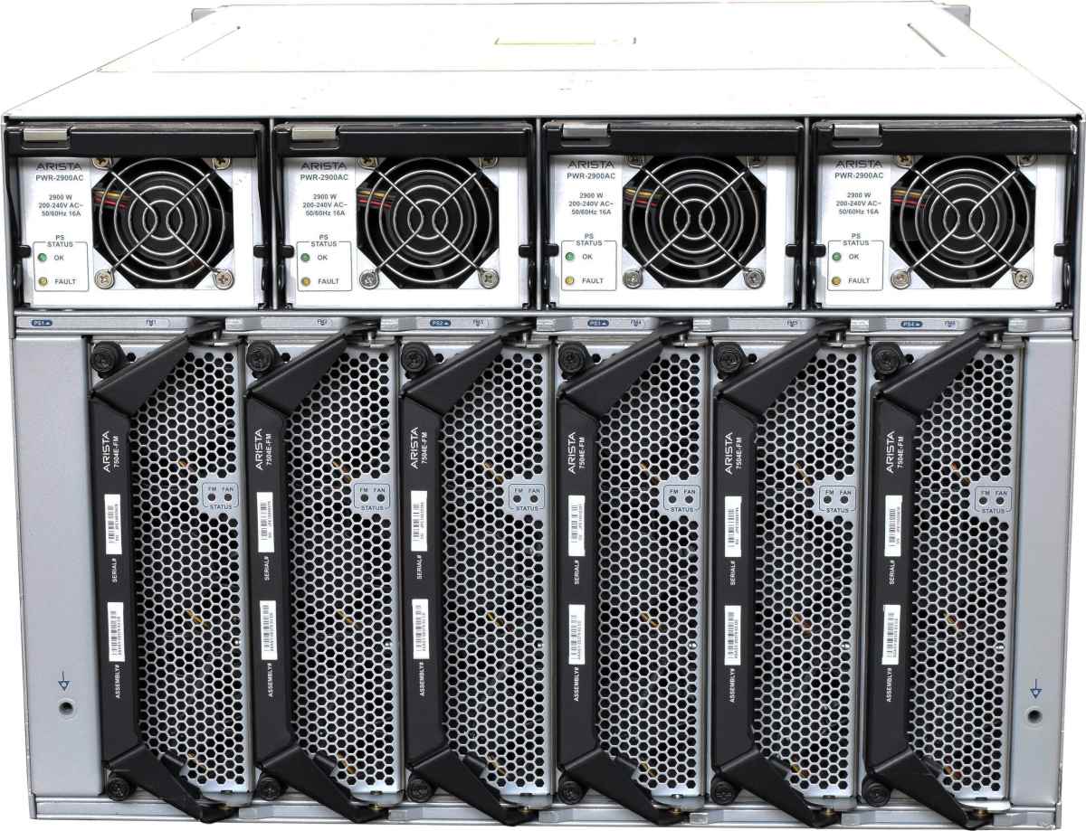 Arista DCS-7504 Data Center Switch +PSUs +Fabrics +Line Cards Arista DCS-7504 Data Center Switch 1x DCS-7500E-SUP 4x PSU 6x FAN
