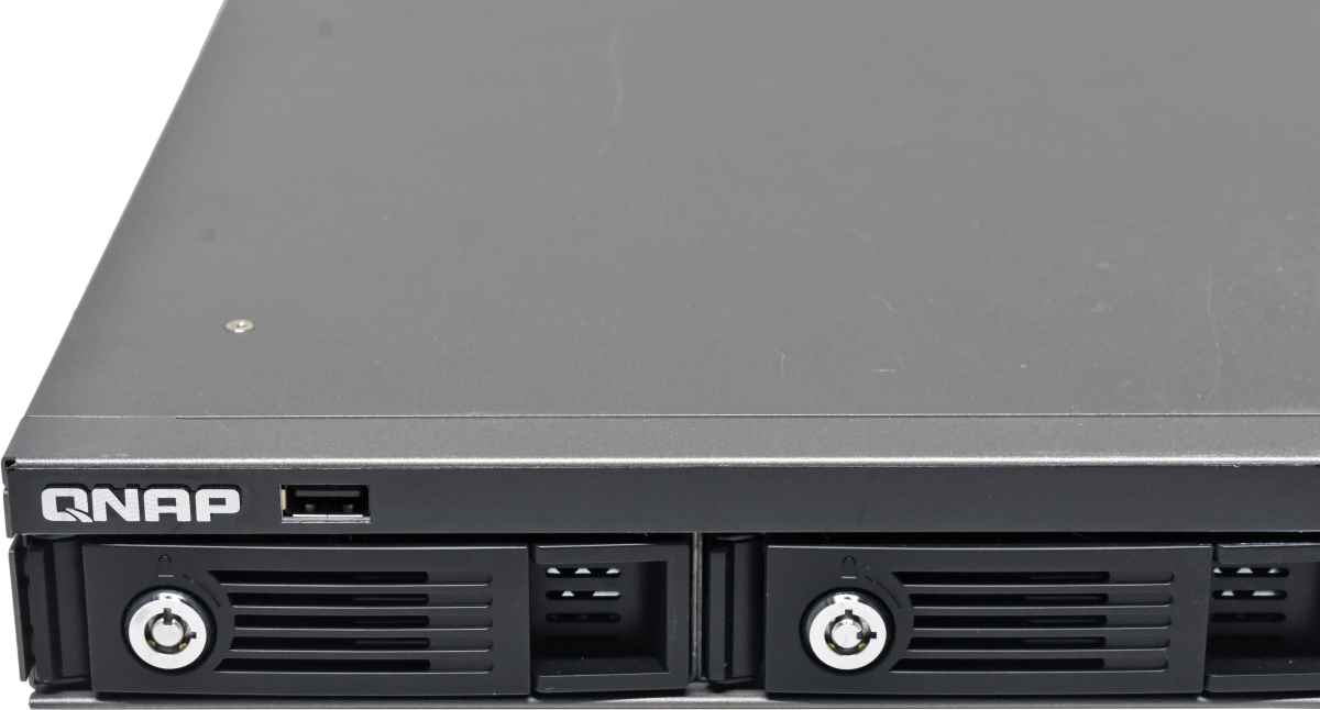 QNAP TS-421U 4-Bay NAS Server Marvell 2.0 GHz 1GB DDR3 RAM no HDDs