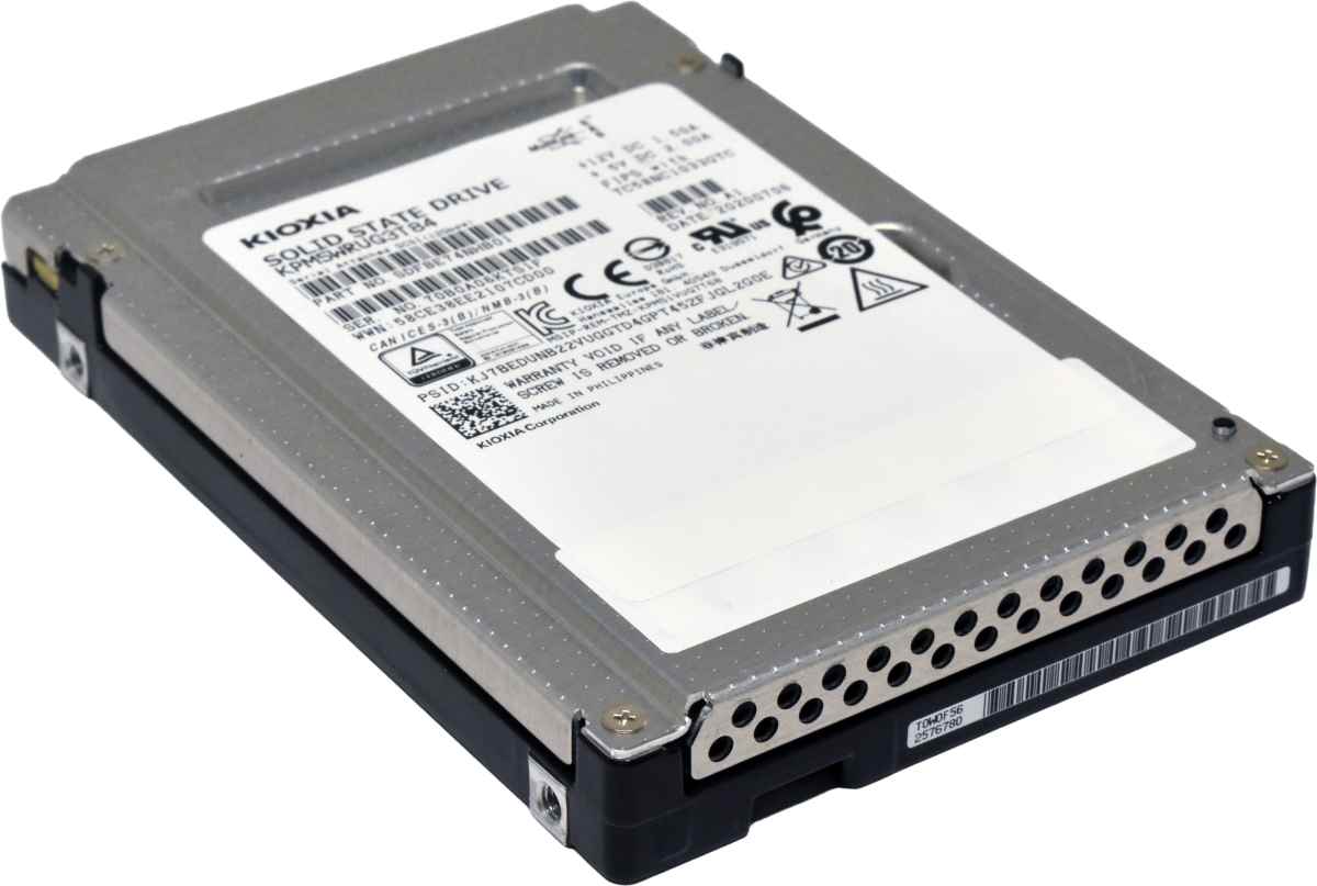 Kioxia 3.84TB KPM5WRUG3T84 SDFBE74NHB01 2.5" 12G SAS SSD
