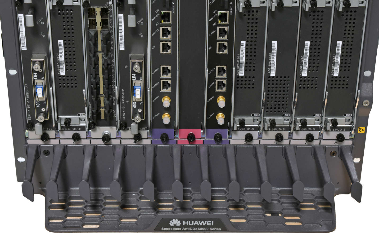Huawei-Secospace-AntiDDos8080-Protection-System-11-004.jpg Huawei Secospace AntiDDos8080 Protection System 11x Modules inclusive LPUF-40-A 4x 40G Transceiver