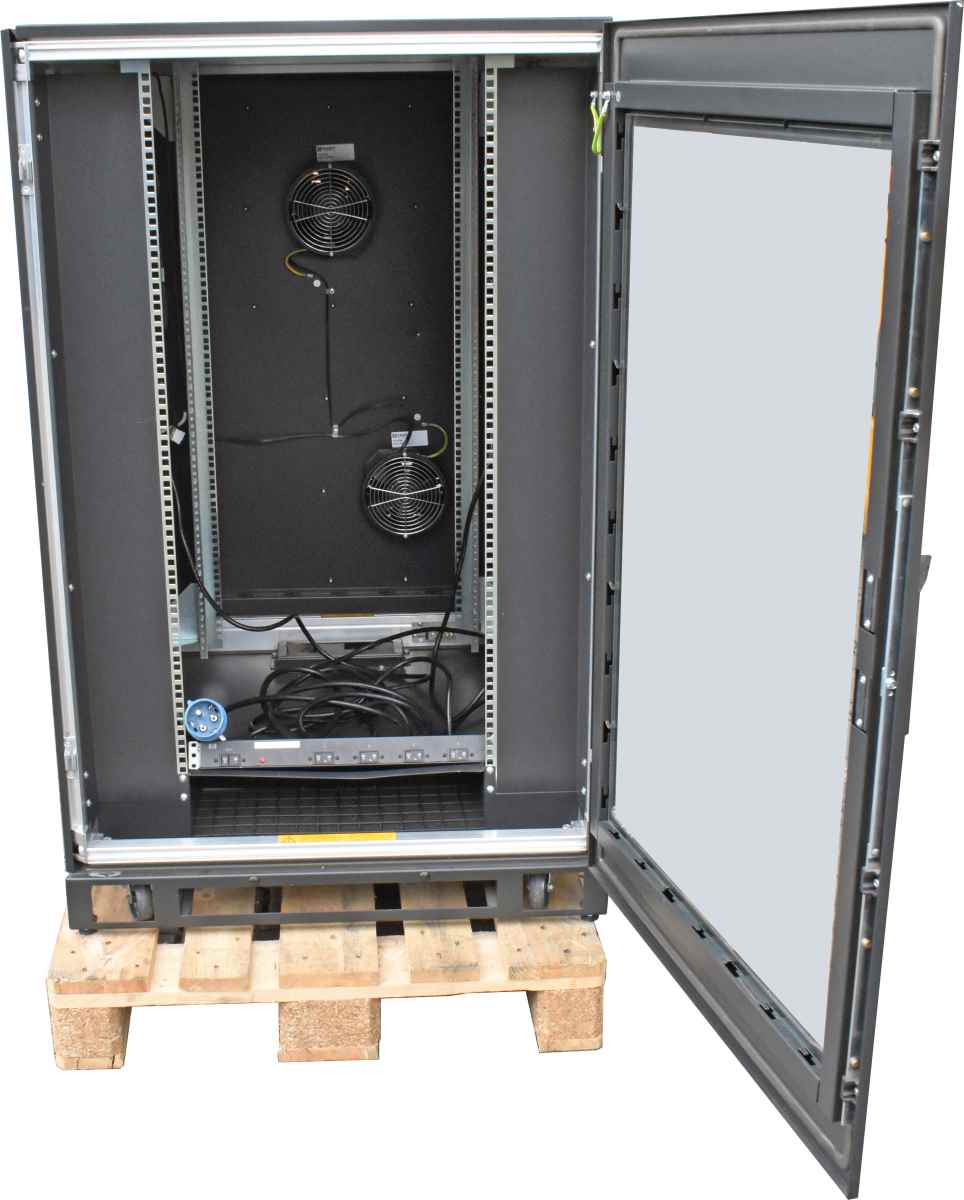 Knürr 24H E+Lüfter 230V A3C40084361 Server Rack B79cm x H129cm T100cm +Control Unit 4x Power Strips Knürr 24H E+Lüfter 230V A3C40084361 Server Rack B79cm x H129cm T100cm +Control Unit 4x Power Strips