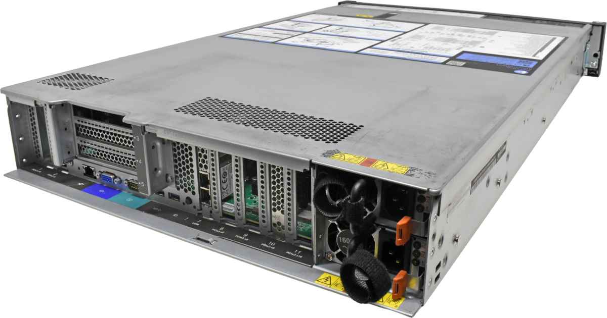 Lenovo ThinkServer SR850 ohne CPU 0GB PC4 530-8i 8x SFF 2,5" 4x LGA 3647 Lenovo ThinkServer SR850 ohne CPU 0GB PC4 530-8i 8x SFF 2,5" 4x LGA 3647