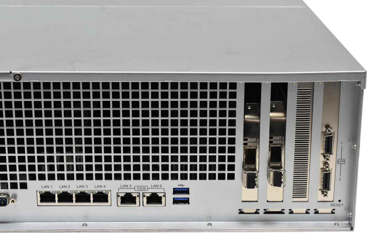 Synology RS4021xs+ 16-Bay 3U NAS Rack Station Intel Xeon D-1541 8-Core 2,10 GHz 16GB DDR4