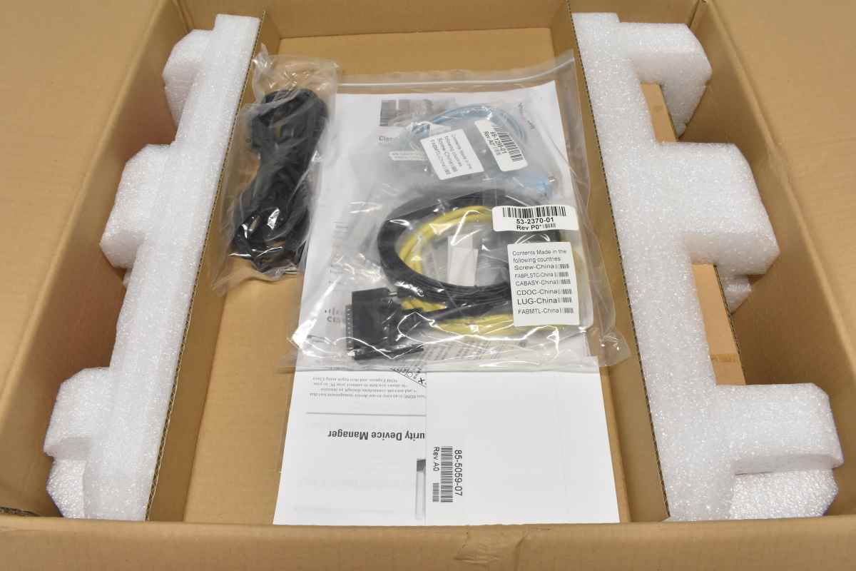 Cisco 2811 CISCO2811 Integrated Services Router NEW