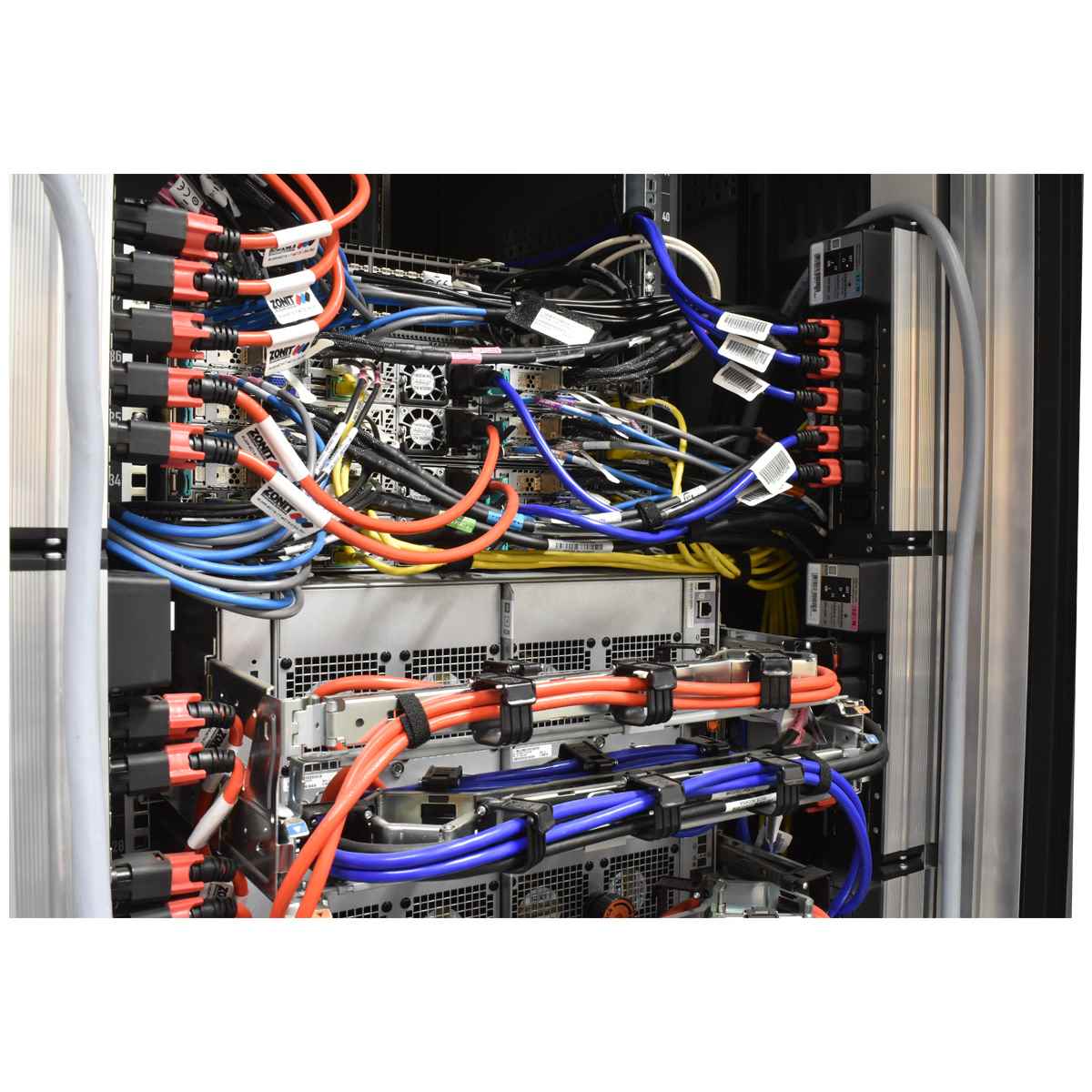 Dell EMC ECS Server Schrank 47U 2x 7050SX-64 + 7040T-48 + 8x VRA60 + 2x 4Node 12x Liebert Emerson MPX BRM-ER PDU Dell EMC ECS Server Schrank 47U 2x 7050SX-64 + 7040T-48 + 8x VRA60 + 2x 4Node 12x Liebert Emerson MPX BRM-ER PDU