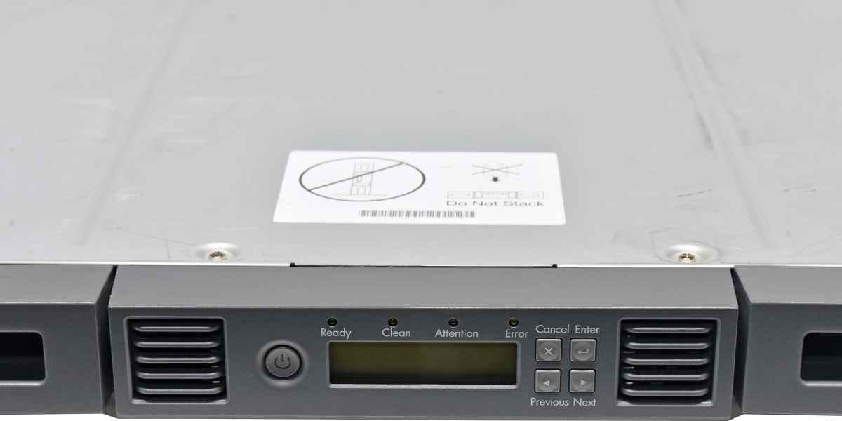 HP StorageWorks 1/8 G2 8-Slot Tape Autoloader 435243-002 LTO-3 6G SAS RJ-45