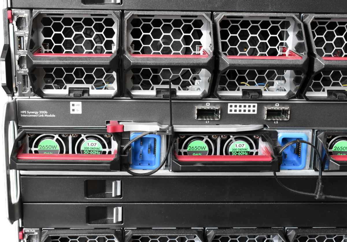 HP Synergy 12000 Frame 797740-B21 1x Composer 2x HPE Synergy 20GB 2x Frame Link 6x PSU 10x FAN