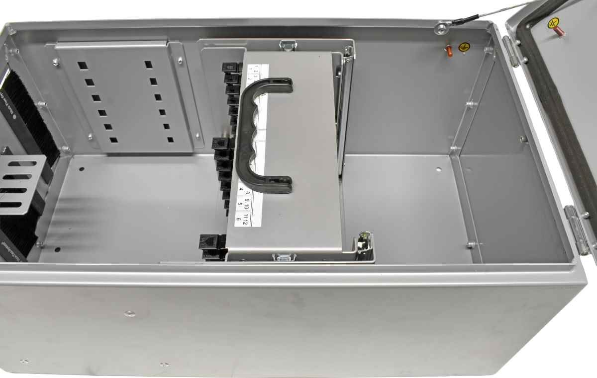 Corning EDGE-CZB Edge Floorbox for raised floor installation 288f +keys