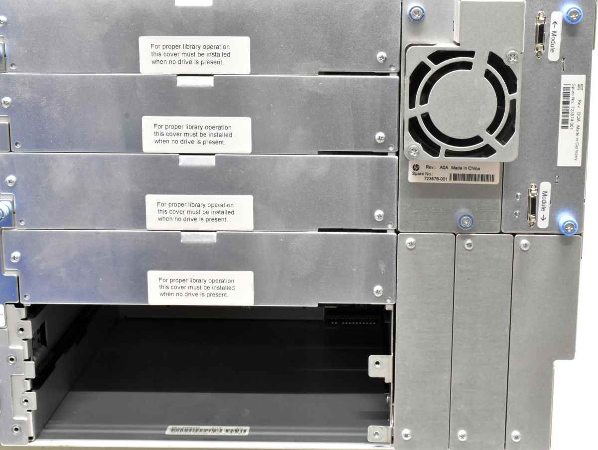 HP StoreEver MSL6480 Expansion Module QU626A 723571-001 + Expansion Module Controller 723574-001 no Tape Drives HP StoreEver MSL6480 Expansion Module QU626A 723571-001 + Expansion Module Controller 723574-001 no Tape Drives