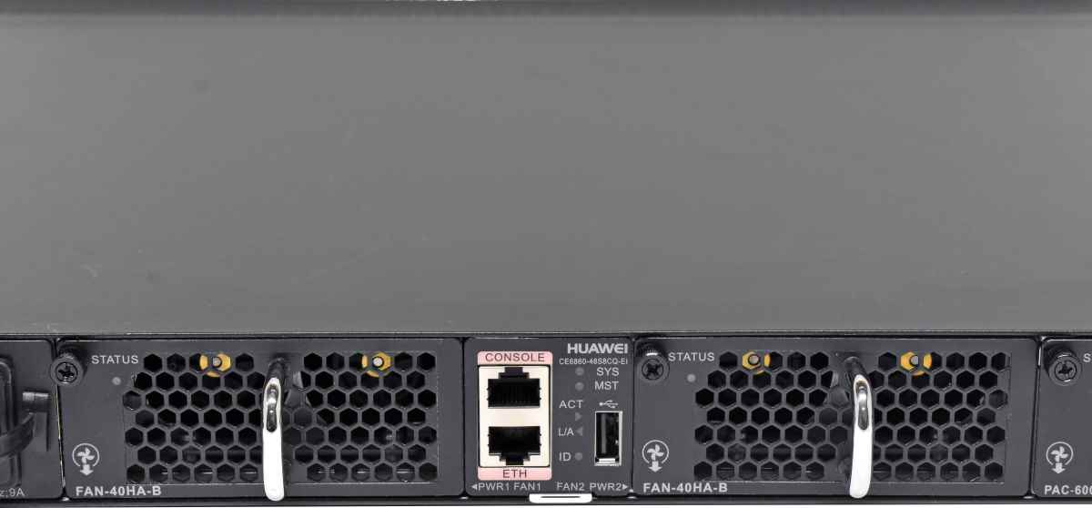 Huawei CE6860-48S8CQ-EI 48-Port 10GE/25GE SFP28 Cloud Engine / Switch 8x QSFP28 40GE/100GE