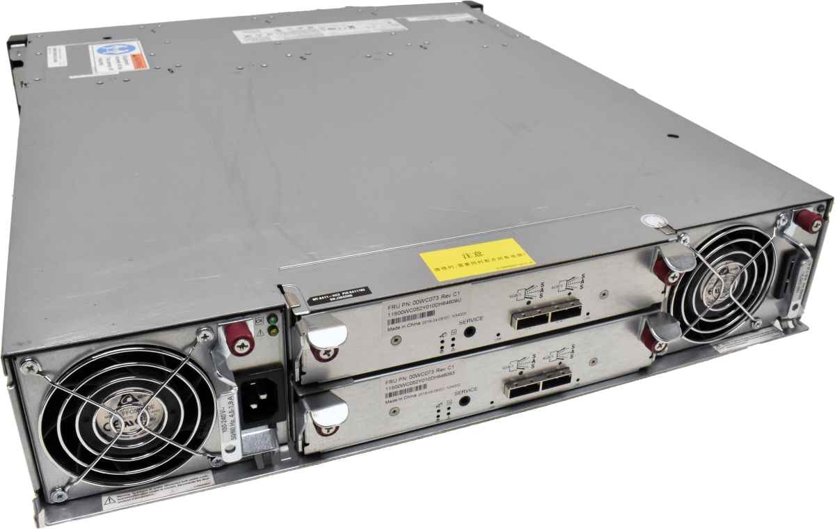 Lenovo Storage E1012 Disk Enclosure 12x 3.5 Bay 10x 4TB HDD 2x 6Gb/s SAS Controller Lenovo Storage E1012 Disk Enclosure 12x 3.5 Bay 10x 4TB HDD 2x 6Gb/s SAS Controller