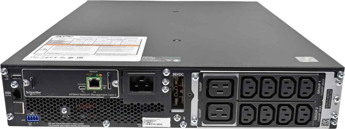 APC Smart UPS SRT3000XLI 3000VA 2700W 2HE USV 8x C13 2x C19 + NIC AP9640 + 2 x Battery APC Smart UPS SRT3000XLI 3000VA 2700W 2HE USV 8x C13 2x C19 + NIC AP9640 + 2 x Battery