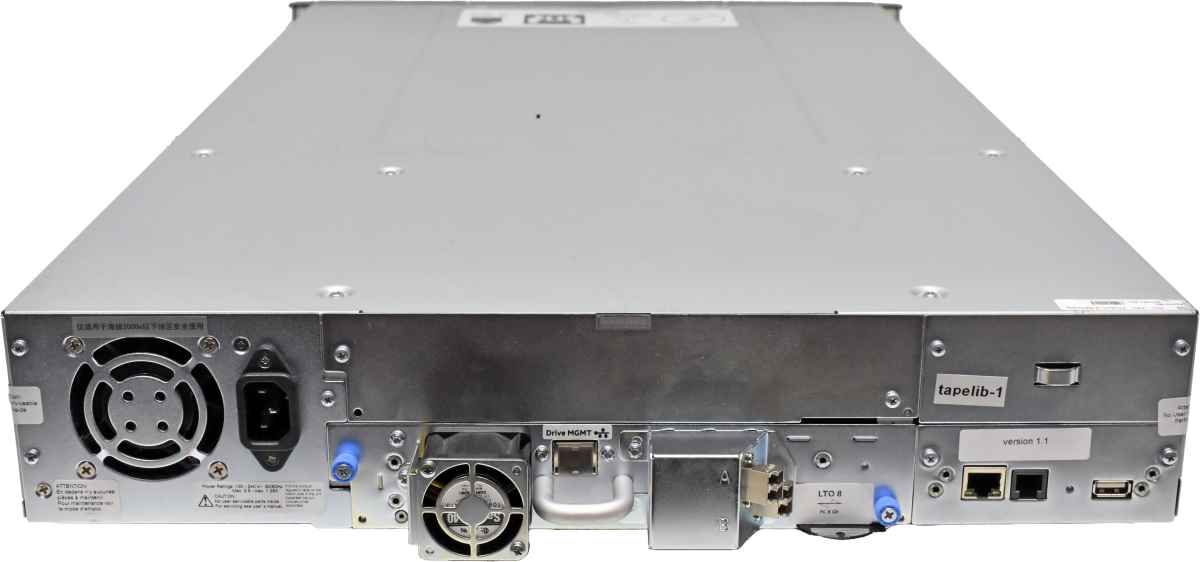 HP StoreEver MSL2024 AK379A Tape Library 407351-001 24-Slot  +LTO-8 Q6Q67A 882184-001 2x 8G LC2A FC