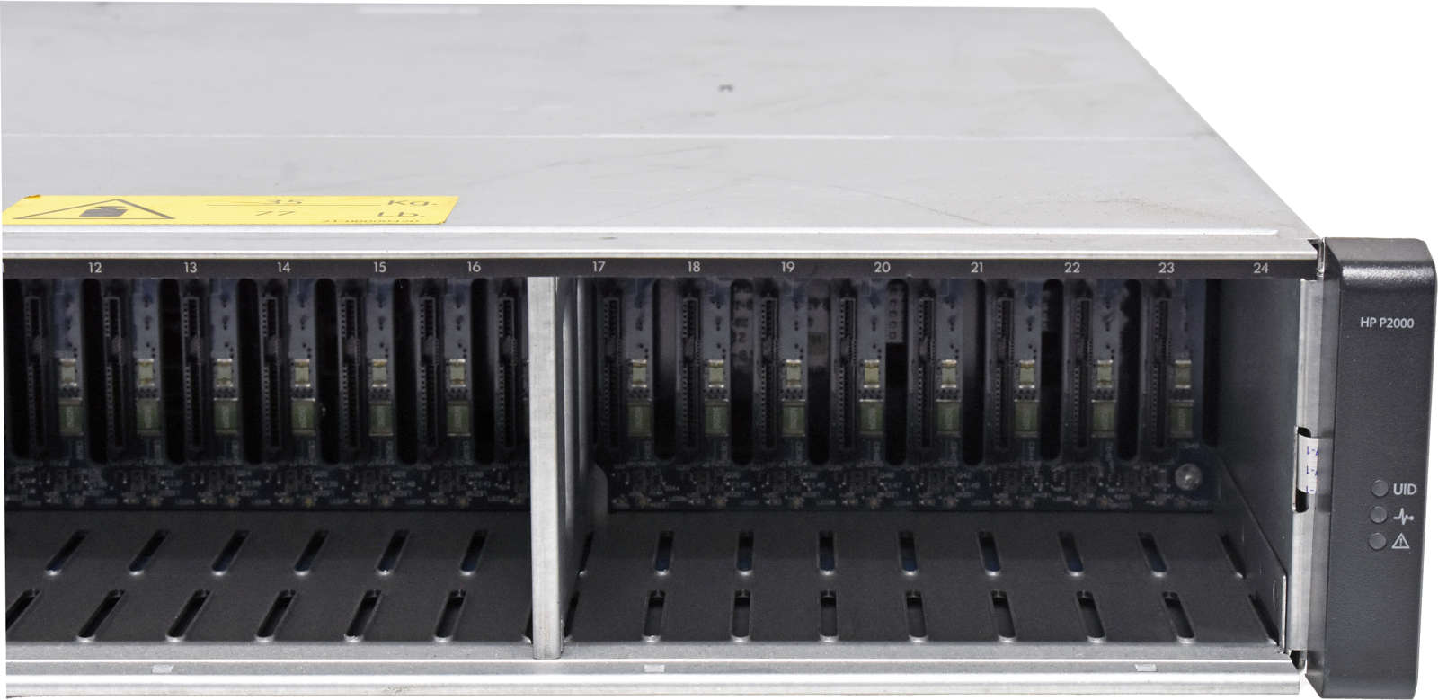 HP-StorageWorks-P2000-AW594B-2x-Controller-AW592B-003.jpg HP StorageWorks P2000 AW594B 2x Controller AW592B 24x SFF Bay 2x PSU no HDDs