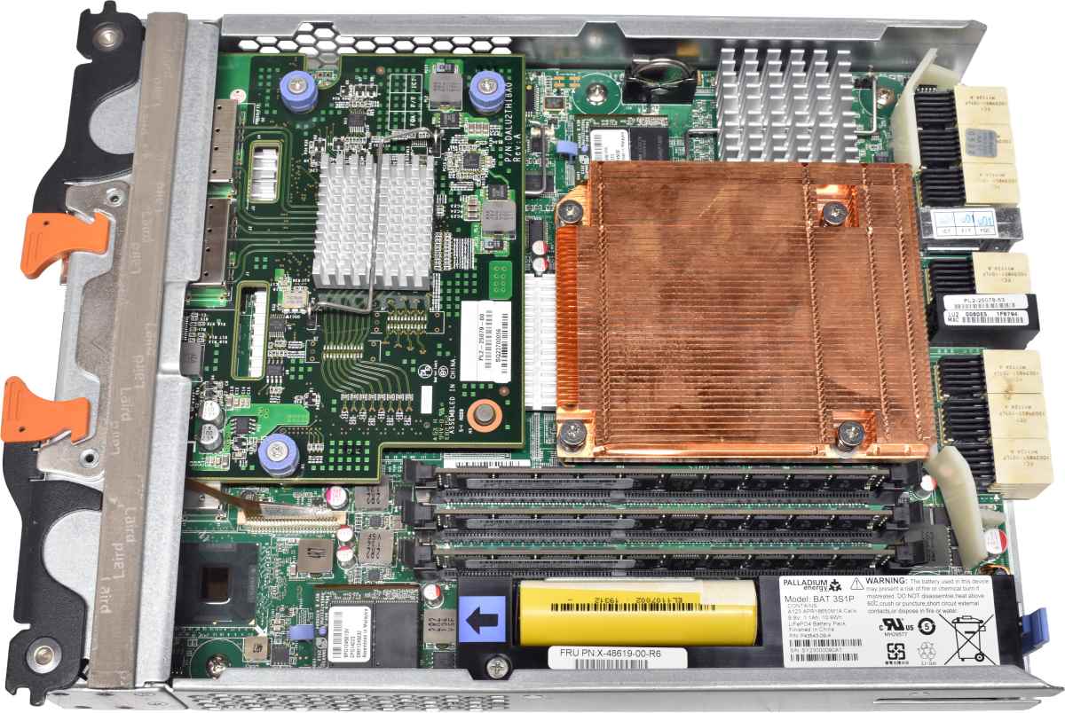 NetApp I/F-6 SAS 6G Controller 910406-020 X-48855-00-R6 4x 8G Mini GBICs