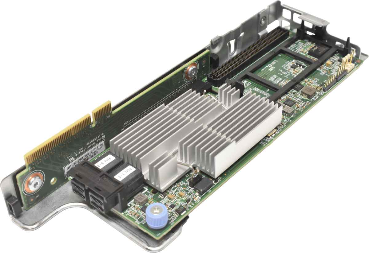 Cisco UCSC-SAS12GHBA 12G 8-Port SAS HBA IT-Mode Controller + Riser Card & SAS Kabel 30-1519-01