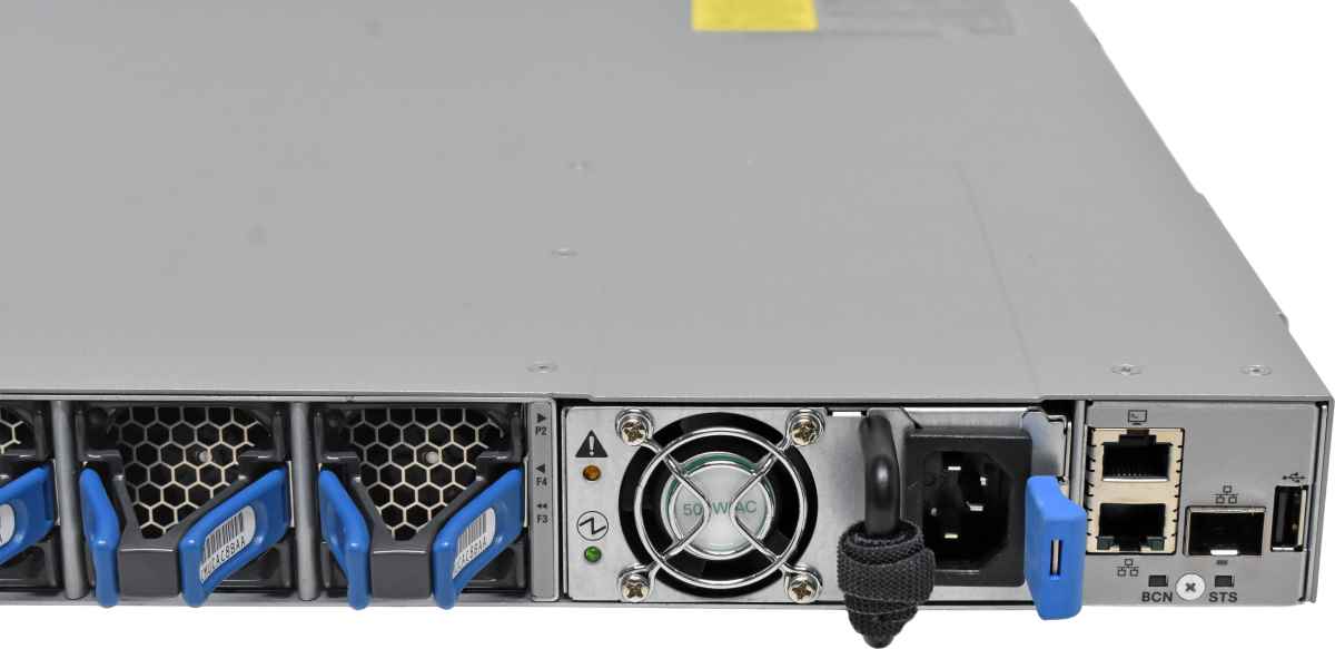 Cisco Nexus N9K-C93180LC-EX 32x 40/50G QSFP+ or 18x 100 QSFP28 GE Switch Rack Ears blue PSUs