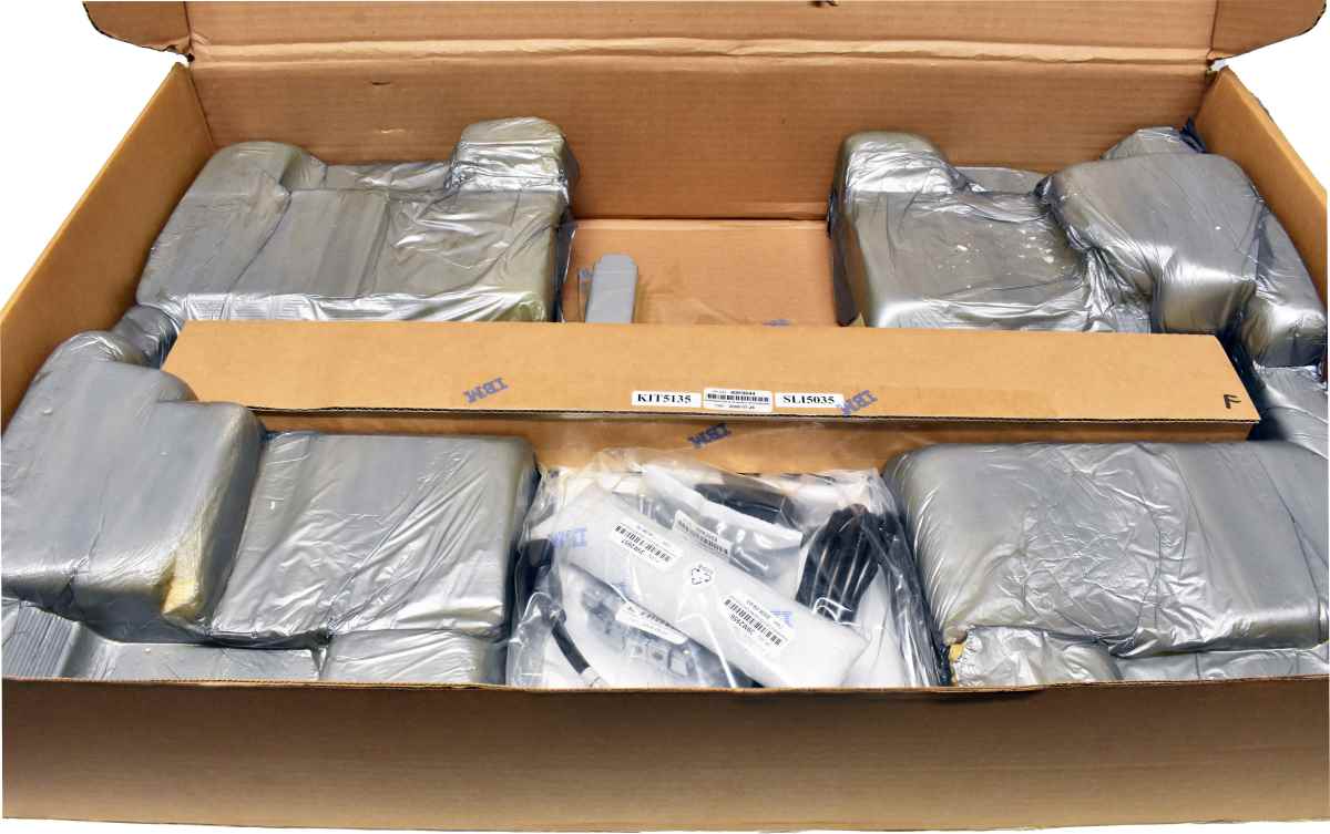 IBM 1723-1RX 39M2965 1U 17" Flat-Panel Console Kit with Optical Drive Bar +Rack Rails +Accesories NEW IBM 1723-1RX 39M2965 1U 17" Flat-Panel Console Kit with Optical Drive Bar +Rack Rails +Accesories NEW